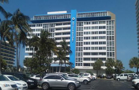 Oceanview on SAND located in Ocean Manor Resort Fort Lauderdale Beach 2 bed 2 bath spacious corner unit partial ocean view - Foto 46