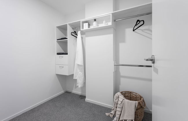 Sunrise Garden Suites - Photo 32