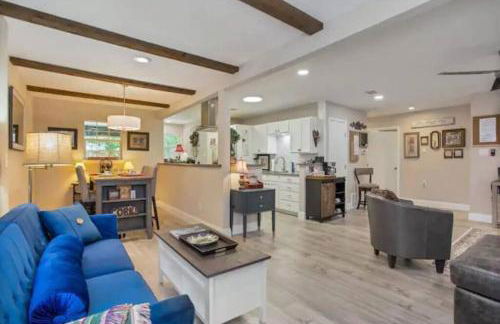 Grapevine Historic District ! New Remodel - Foto 1