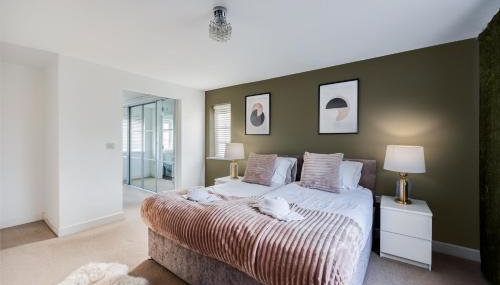 Stunning Detached House • Driveway Parking • Office • Sky TV • Spacious Garden • Yoko Property - Foto 4