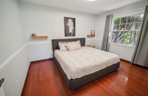 Pondside Perch - Your Waterfront Retreat home - Foto 10