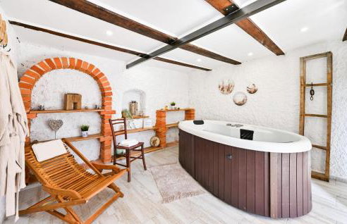 Gorgeous Home In Gornja Voca With Sauna - Foto 2