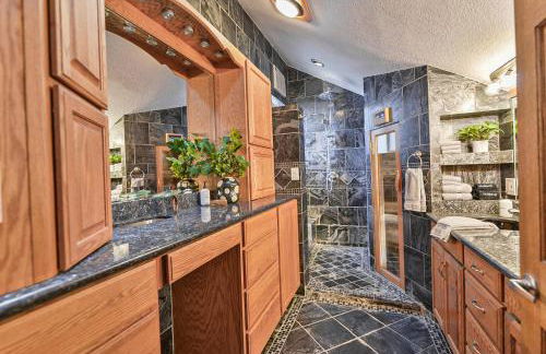 Huvila Haven Lake Front Home with Dock and Hot Tub - Foto 41