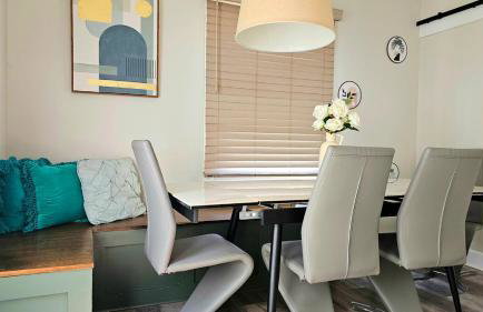 4 BR - King beds - perfect for HPU, Furniture Market, Greensboro, Winston - Photo 16