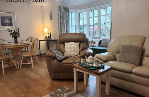 Farm Stay with animal experiences, 30 minutes to Exmoor & Beaches, Pet friendly, Outdoor heated pool, Games barn, fast WiFi and parking - Foto 57