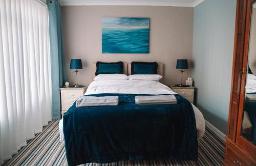 Seafarer's View - 6 bedroom townhouse in Cowes, parking & seaviews. - Photo 34