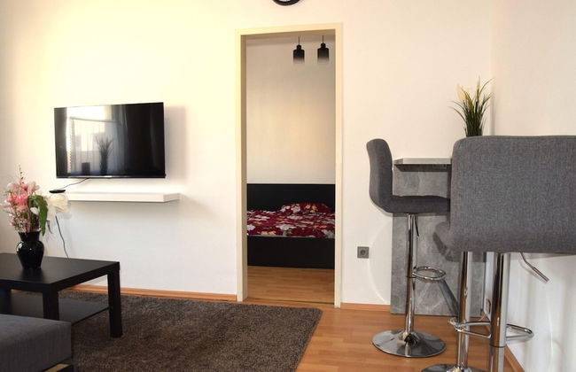 Cosy Apartment in Oberhausen With Balcony - Photo 15