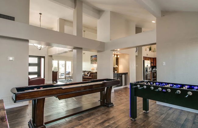 Spectacular Hilltop Home W/resort Like Backyard! - Foto 34