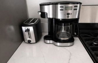 Brand new private Home with Yard free parking, near Ontario airport - Foto 4