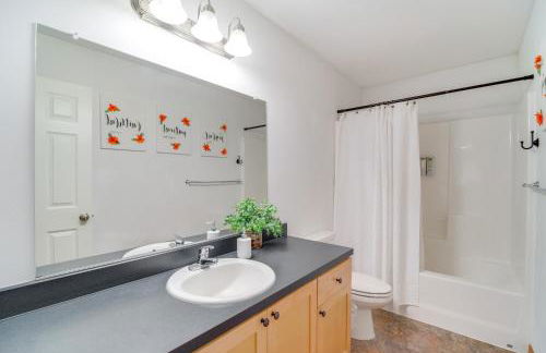 Welcoming Medford Home Near Parks and Downtown! - Foto 17