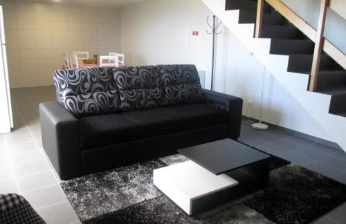 Melo's Place - Photo 52