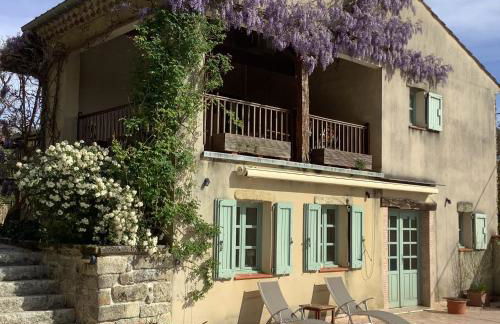 The Courtyard - Photo 1