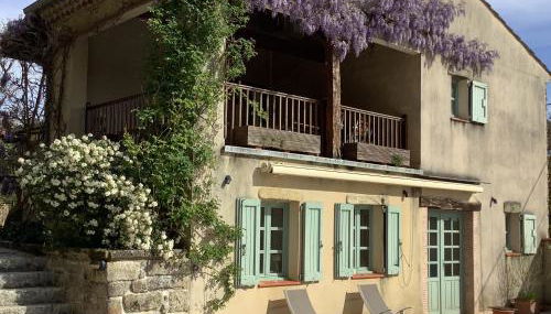 The Courtyard - Photo 1