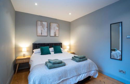 4 Bedroom Winchester Town House, central, parking - Foto 33