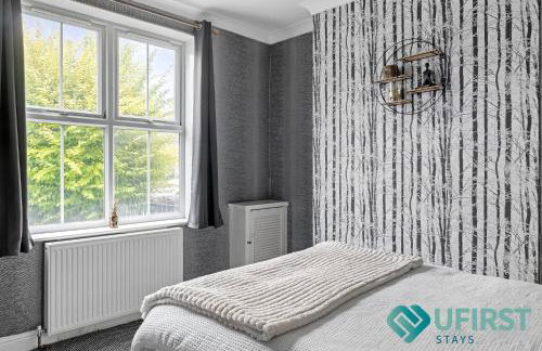 Bright 4 BR Home - Forest Fields - City Centre - Free Parking - WiFi - Close to Forest Rec - Sleeps 8 - Foto 24