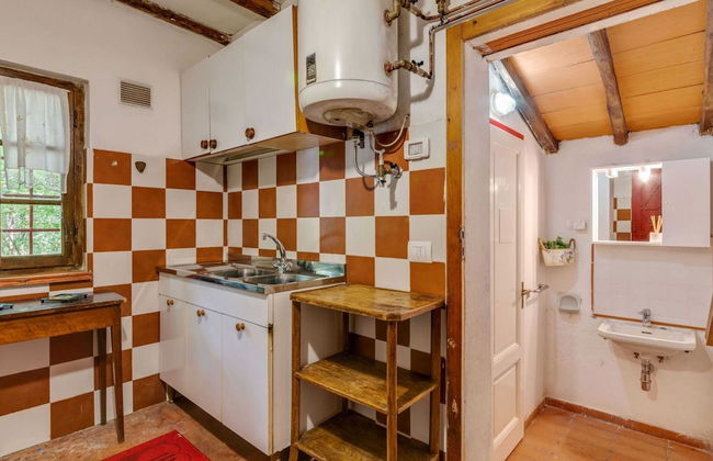 Vintage Vacation Home - Photo 12