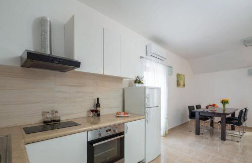 Luxury Stone Villa Nevija with heated pool - Photo 29