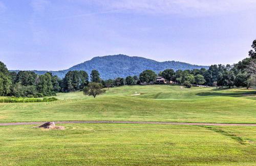 1 Mi to Lake Lure! Couples Retreat with Resort Perks - Foto 29