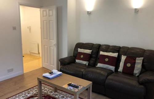 Oaklawn Apartment - Sleeps 4 Parking & Garden - Photo 13