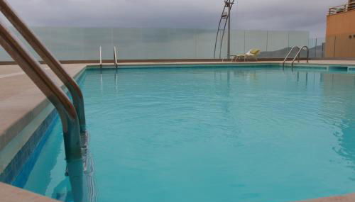 Piso con piscina y garaje en la Playa de Las Canteras - Foto 2