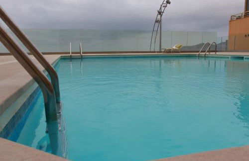 Piso con piscina y garaje en la Playa de Las Canteras - Foto 2