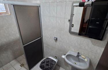 Casa ampla mobiliada com estacionamento para até 5 veículos - Foto 58