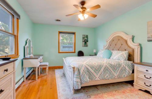 Antiquing and Fishing Riverfront Waupaca Home! - Foto 14