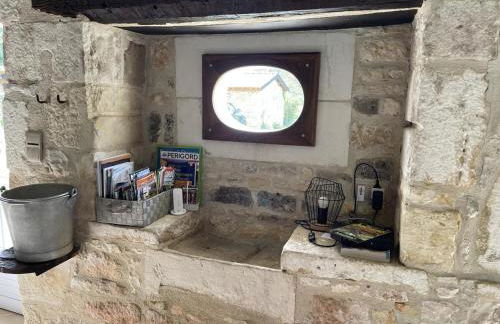 Maison de Charme avec Jardin à Jayac - FR-1-616-465 - Foto 9