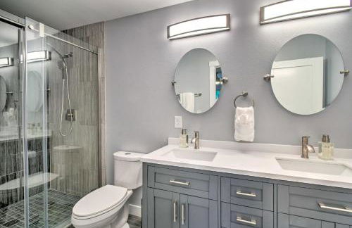 Beach Break Home with Hot Tub - Walk to Beach - Foto 12