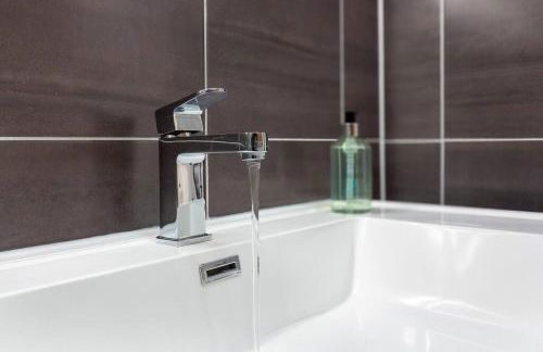 The Stylish 3-Bedroom Maisonette Retreat - Photo 23