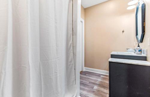 610 Franklin - Downstairs - 2 Bed, 2 Bath, Heart of Downtown, Pet Friendly with fee - Foto 13