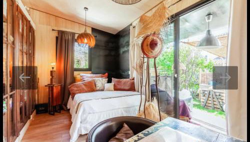 Nouveau ENVOUTEMENT près de GORDES Provence Maison entière neuve archi luxe écolo 4 pers parking privé - Foto 5, Garden, Garden view