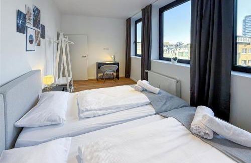 Stilvoll & zentral in der Innenstadt, nahe Hauptbahnhof und Limbecker Platz, helle und großzügige Räume, voll ausgestattete Küche - Photo 4