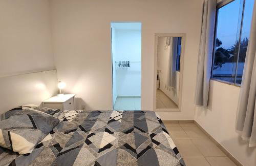 Casa confortável pertinho da praia com garagem e quintal - Foto 22