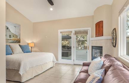 Ten-Acre Wine Country Estate Near Paso Robles w Pool Views El Pomar Estate by AvantStay - Foto 33