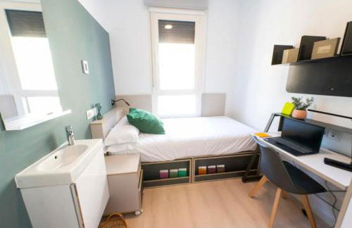 Bravo Students Granada - Photo 19