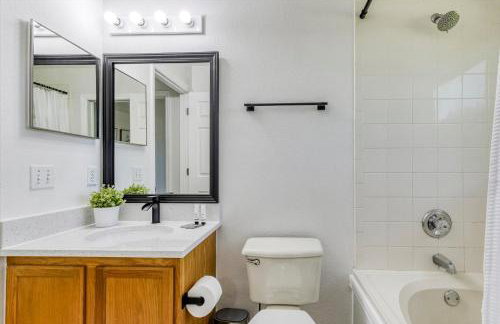 Large Home-Private Pool, Spa, and Pet Friendly Sleeps 12 - Foto 36