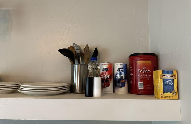 Cozy Charm Studio W 2BR I Fully Furnished - Photo 16