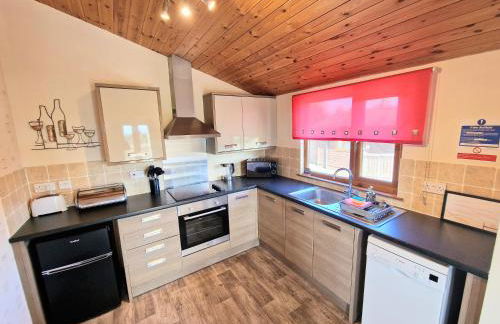 Cleish 7 With Private Hot Tub - Fife - Loch Leven - Lomond Hills - Pet Friendly - Photo 6