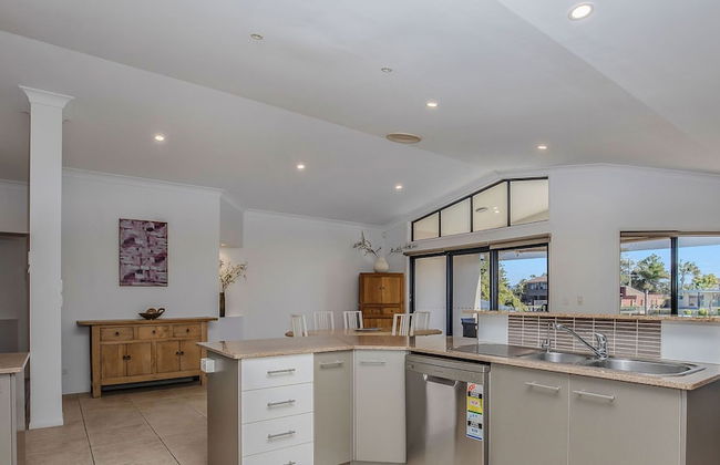 Maureen Waterfront Beach House - Foto 11