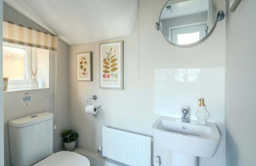 Spacious Cotswolds Base, Private Garden & Parking - Foto 17