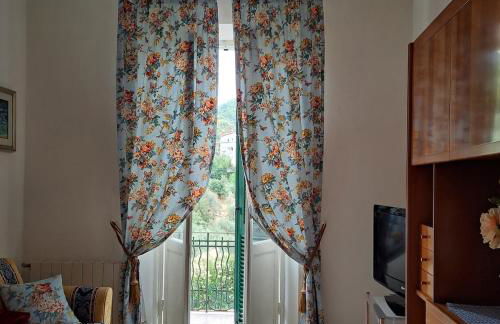 San Terenzo Poets of the sea with parking and balcony - Photo 4