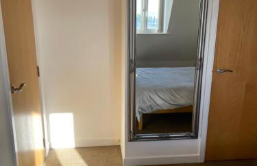 Lovely, Sleeps 6, 2 baths, Riverside Views, Parking, GY - Foto 21