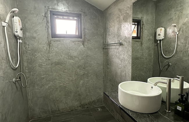 The Beatles Lagoon - Photo 27