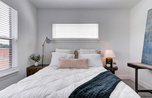 Downtown 1 mi Sleeps 6 wRooftop 3BR 4BED New built Modern Stylish Luxury - Foto 42