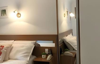 Espaçoso Flat com Varanda no Cavalinho Branco - Foto 6