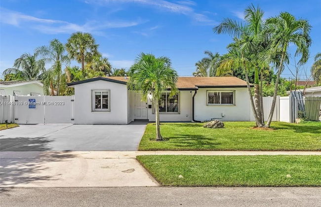 Enjoy a Comfortable Stay at this House - Photo 18