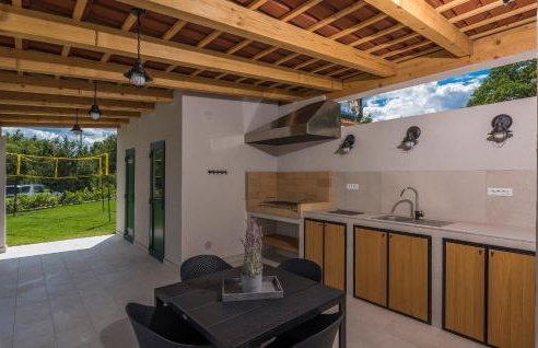 Villa Macan with Private Pool, Sauna & Garden - Photo 9