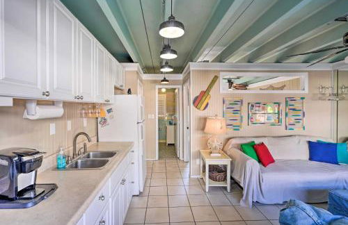 Steps to Sand, Pool Access Cozy Panama City Condo - Foto 6