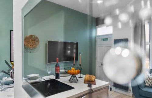 Aylesbury House 3 En-suite Bedrooms Parking Pets - Photo 16